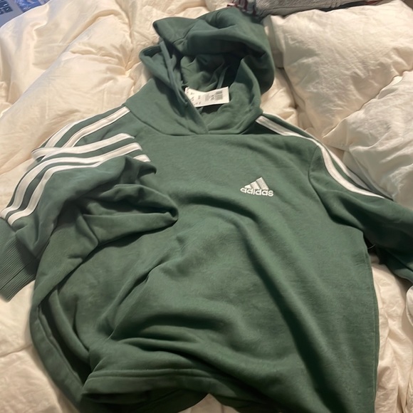 Green Adidas sweater you a tag - Picture 1 of 1